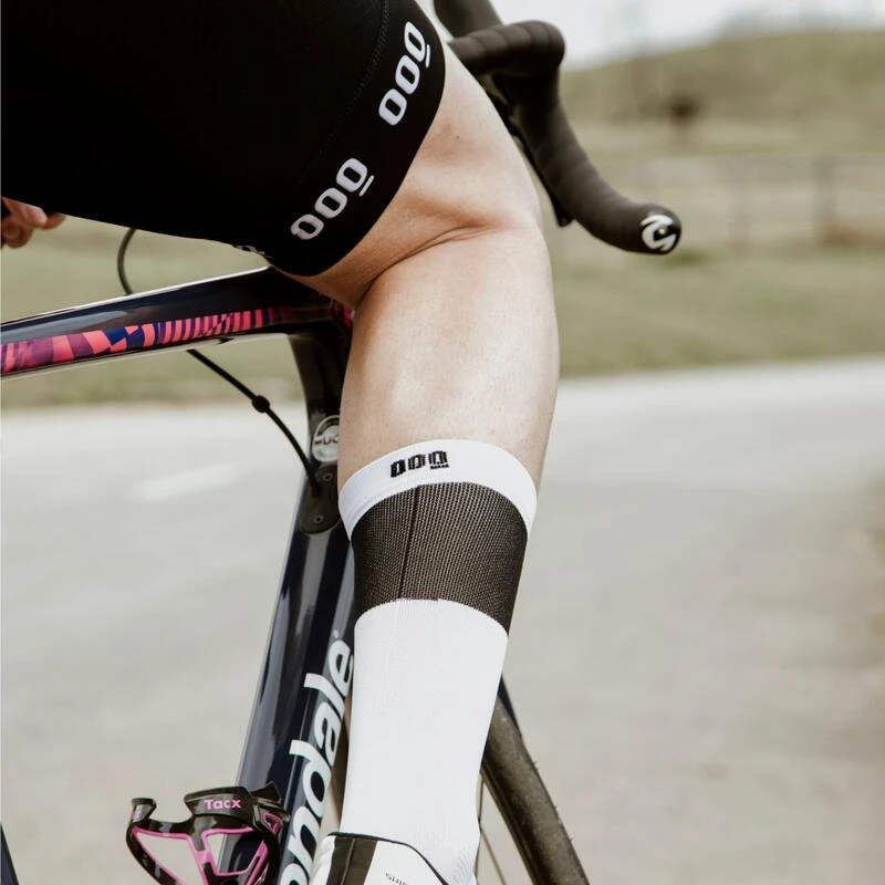 Calcetines De Ciclismo Altos Blancos Verano Unisex Le Club Pro Mooquer 3 Calcetines De Ciclismo Altos Blancos Verano Unisex Le Club Pro Mooquer - Imagen 3