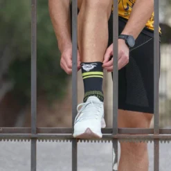 CALCETINES DE RUNNING #COMOUNACABRA Unisex - KAMUABU Color NEGRO Trail 15CM -Deporte Total Shop calcetines de running comounacabra unisex kamuabu color negro trail 15cm 4