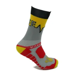 CALCETINES DE RUNNING #LIFE Unisex - KAMUABU Color GRIS/AMARILLO 23cm De Caña -Deporte Total Shop calcetines de running life unisex kamuabu color grisamarillo 23cm de caa 3