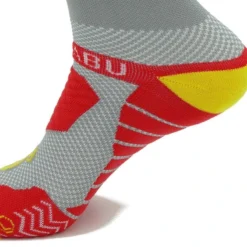 CALCETINES DE RUNNING #LIFE Unisex - KAMUABU Color GRIS/AMARILLO 23cm De Caña -Deporte Total Shop calcetines de running life unisex kamuabu color grisamarillo 23cm de caa 4