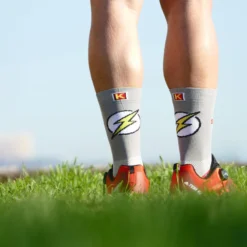 CALCETINES DE RUNNING #SUPERHERO Unisex - KAMUABU Color GRIS 23cm De Caña -Deporte Total Shop calcetines de running superhero unisex kamuabu color gris 23cm de caa 4