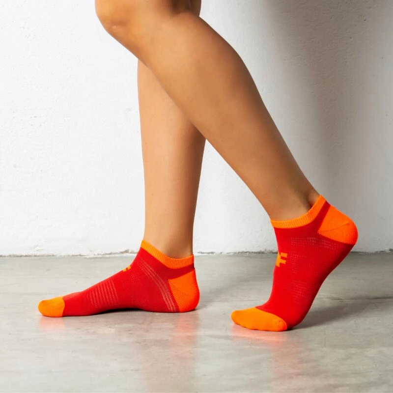 Calcetines Ultra Bajos Con Refuerzo Para Correr Fyke En Color Rojo 2 Calcetines Ultra Bajos Con Refuerzo Para Correr Fyke En Color Rojo - Imagen 2