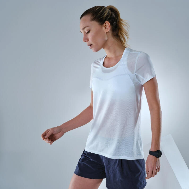 Quechua Camiseta De Montaña Y Trekking Ultraligera Mujer FH500 Gris 3 Quechua Camiseta De Montaña Y Trekking Ultraligera Mujer FH500 Gris - Imagen 3