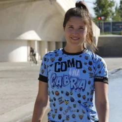 CAMISETA DE RUNNING #COMOUNACABRA Para MUJER - KAMUABU Color AZUL 110grs -Deporte Total Shop camiseta de running comounacabra para mujer kamuabu color azul 110grs 3