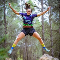 CAMISETA DE RUNNING #GAMEOVER Para MUJER - KAMUABU Multicolor 90grs -Deporte Total Shop camiseta de running gameover para mujer kamuabu multicolor 90grs 3