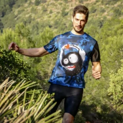 CAMISETA DE RUNNING #LOVERUNNING Para HOMBRE - KAMUABU Color Camuflaje 90grs -Deporte Total Shop camiseta de running loverunning para hombre kamuabu color camuflaje 90grs 3