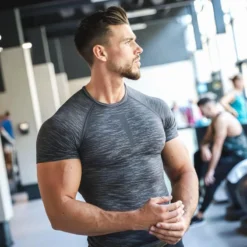 CAMISETA MANGA CORTA CROSS TRAINING MUSCULACIÓN HOMBRE COMPRESIÓN GRIS -Deporte Total Shop camiseta manga corta cross training musculacion hombre compresion gris 4