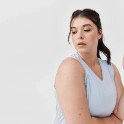 Kalenji Camiseta Sin Mangas Transpirable Running Mujer Dry Gris -Deporte Total Shop camiseta sin mangas transpirable running mujer dry gris 4