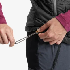 Chaleco Acolchado De Montaña Y Trekking Mujer Forclaz MT100 Negro -Deporte Total Shop chaleco acolchado de montaa y trekking mujer forclaz mt100 negro 3