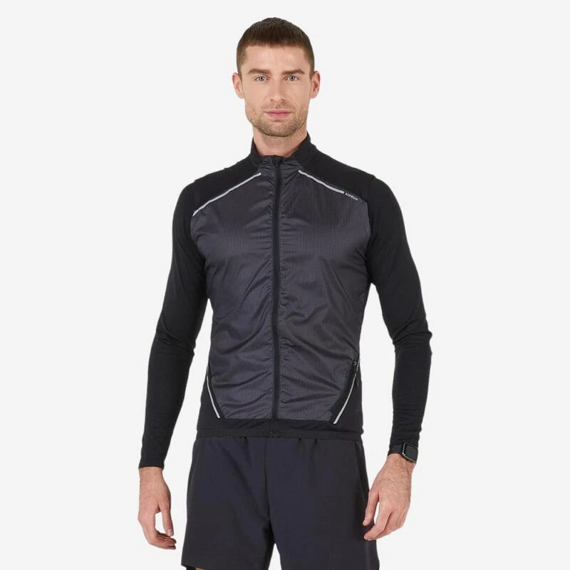 CHALECO RUNNING HOMBRE KIPRUN LIGHT NEGRO 1 CHALECO RUNNING HOMBRE KIPRUN LIGHT NEGRO
