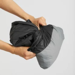 Chaqueta Acolchada Montaña Y Trekking Con Capucha Mujer Forclaz MT100 Negro -Deporte Total Shop chaqueta acolchada montaa y trekking con capucha mujer forclaz mt100 negro 3