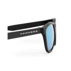 HAWKERS Gafas De Sol Para Hombres Y Mujeres ONE CARBON Spotted Blue Chrome -Deporte Total Shop gafas de sol para hombres y mujeres one carbon spotted blue chrome 2