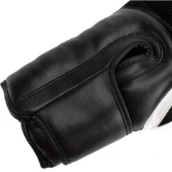 Guantes De Boxeo - Ace - En Blanco Y Negro -Deporte Total Shop guantes de boxeo ace en blanco y negro 2