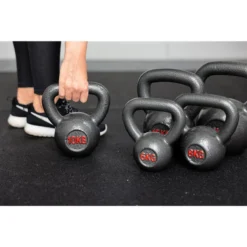 Kettlebell De Hierro Fundido - 10 Kg Para Fitness Y Entrenamiento De Fuerza -Deporte Total Shop kettlebell de hierro fundido 10 kg para fitness y entrenamiento de fuerza 2