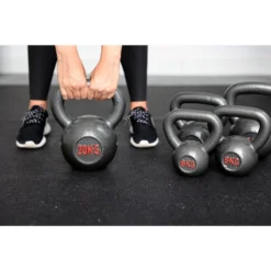 Kettlebell De Hierro Fundido - 10 Kg Para Fitness Y Entrenamiento De Fuerza -Deporte Total Shop kettlebell de hierro fundido 10 kg para fitness y entrenamiento de fuerza 4