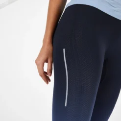 Leggins Mallas Running Piratas Mujer Kiprun Care Negro Azul -Deporte Total Shop leggins mallas running piratas mujer kiprun care negro azul 4