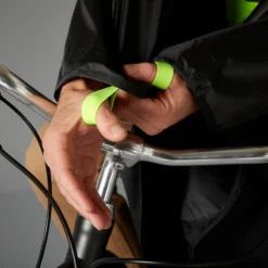 BTWIN Poncho Ciclismo Urbano 120 Negro/Amarillo Fluorescente Visibilidad Día Impermeable -Deporte Total Shop poncho ciclismo urbano 120 negroamarillo fluorescente visibilidad dia impermeable 3