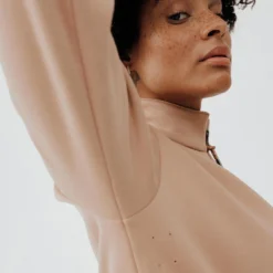 Kalenji Sudadera Running Cálida Cuello Con Cremallera Mujer Warm+ Beige 8 Kalenji Sudadera Running Cálida Cuello Con Cremallera Mujer Warm+ Beige -Deporte Total Shop sudadera running calida cuello con cremallera mujer warm beige 3